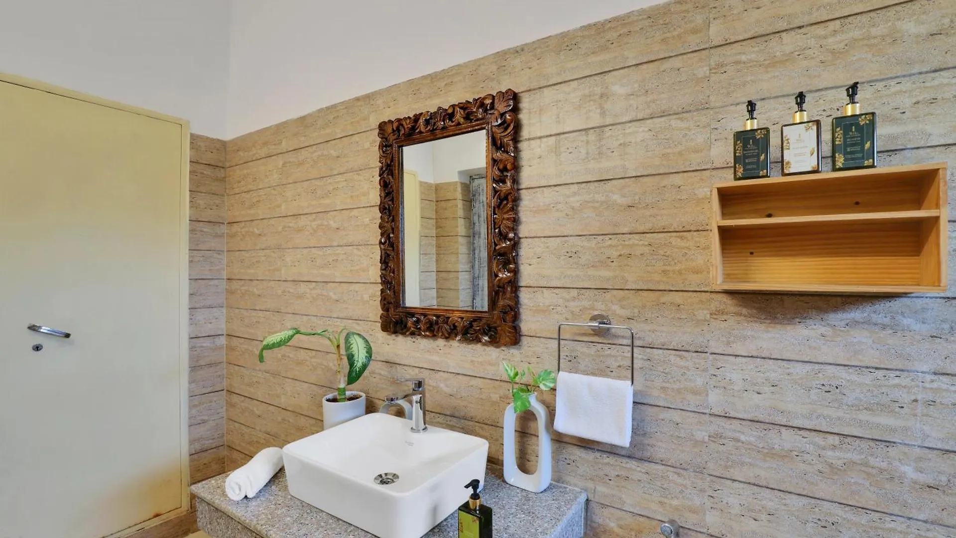 Alaya Stays 4Bhk Farmhouse With Pvt Pool & Garden - Manesar Gurgaon Villa