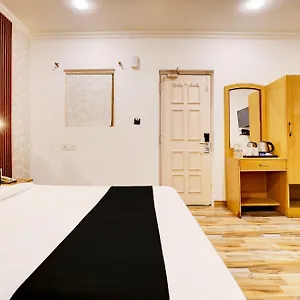 Super Townhouse Jageer Palace Near Mayapuri Chowk New Delhi