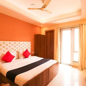 Capital O 666 Gd House Gurgaon