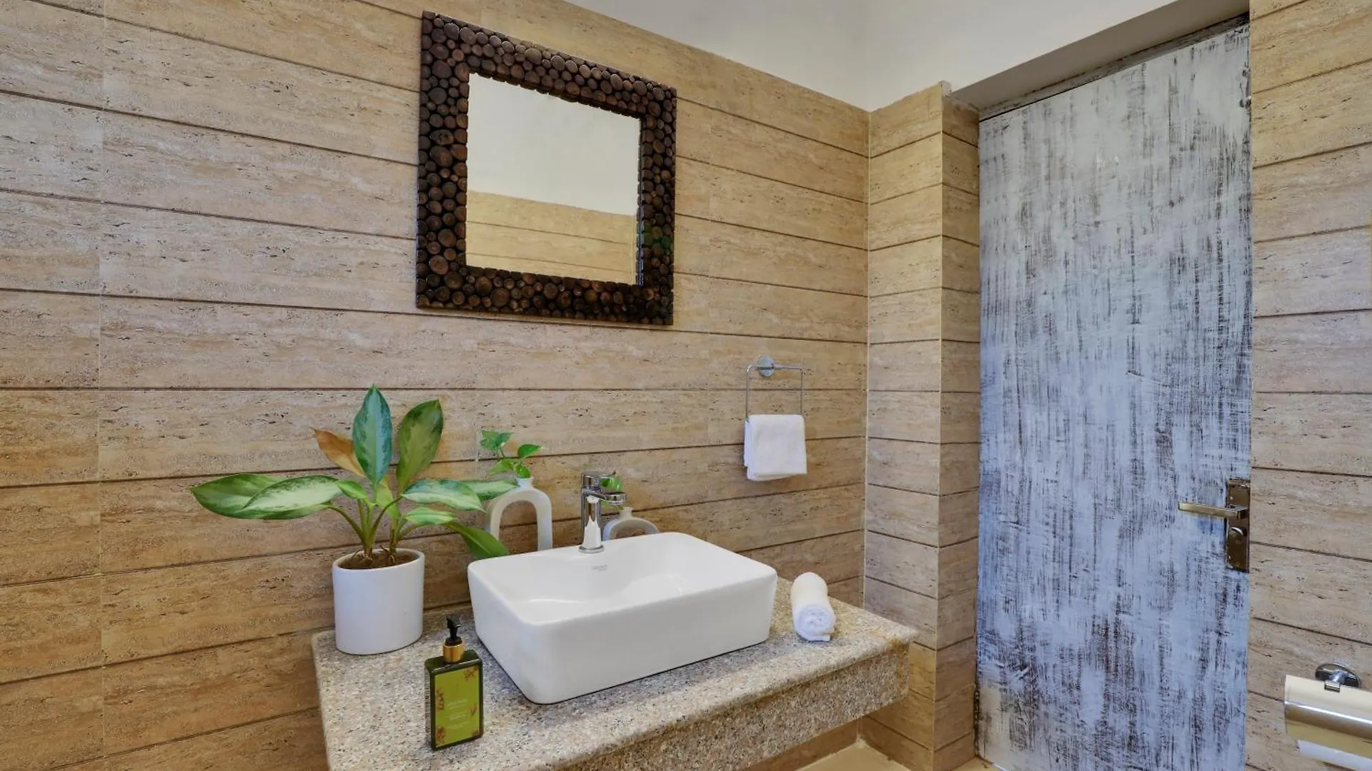 Alaya Stays 4Bhk Farmhouse With Pvt Pool & Garden - Manesar Gurgaon Villa